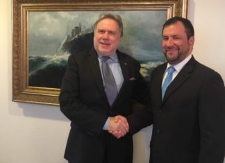 “A escondidas” encuentro de ministro de Maduro con funcionarios del gobierno.