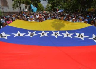 Oposición pide a venezolanos mantenerse en cruzada para lograr el “cambio”