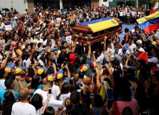 Como un héroe despiden a Neomar Lander