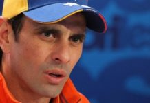 ¡Resiste, Persiste!