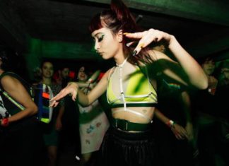 NAAFI: la fiesta de los otros