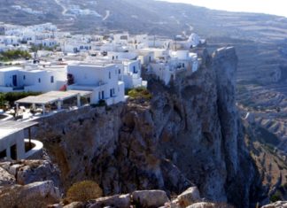 Folégandros: Una luminosa y soleada bienvenida desde la salvaje pero seductora isla de las Cícladas por Thaleia