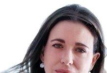 @MariaCorinaYA: Diálogo Gobierno-oposición debe asegurar la transición