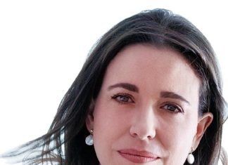 @MariaCorinaYA: Diálogo Gobierno-oposición debe asegurar la transición