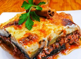 Mousaka, un Emblema de la Cocina Griega