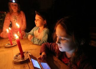 Cómo cargar el teléfono celular cuando no tienes electricidad en 3 sencillos pasos