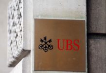 Hallan varios retretes atascados con billetes de 500 euros en un banco de Ginebra