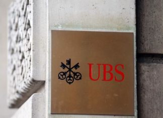 Hallan varios retretes atascados con billetes de 500 euros en un banco de Ginebra