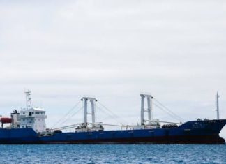 Ecuador internacionaliza la lucha contra la pesca ilegal alrededor de Galápagos