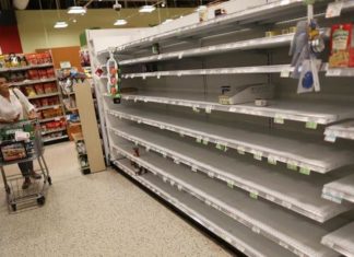 «Hay mucho miedo al huracán Irma en Miami y en los supermercados no queda agua ni comida enlatada»