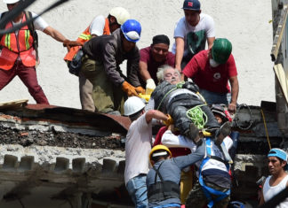 Continúa la búsqueda de sobrevivientes del terremoto en México