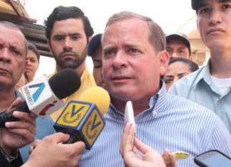 Maduro destituye al único gobernador que no se humilló