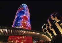 Las empresas huyen de Cataluña y Puigdemont