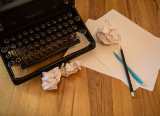 Gabymar y Toto Poza por José Domingo Blanco