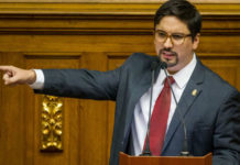 #ULTIMAHORA Freddy Guevara ingresó a la embajada chilena en Caracas pidiendo protección