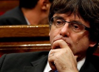 El “exilio” de Puigdemont divide y desconcierta a Cataluña