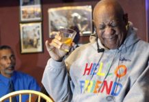 Bill Cosby vuelve a los escenarios tras su juicio por abuso sexual