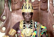 Cefas Bansah, el rey que gobierna a 300.000 ghaneses por Skype e «inspira» a Puigdemont