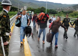 EEUU aprobó 2,5 millones de dólares para refugiados venezolanos en Colombia