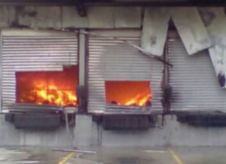 Fuerte incendio consume galpones de famosa empresa de comida en Aragua (Fotos)