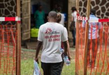 Comienza la vacunación contra un ébola fuera de control en la República Democrática del Congo