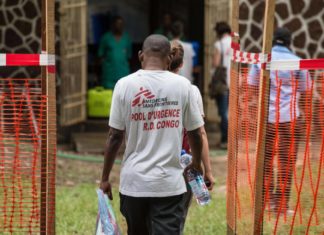 Comienza la vacunación contra un ébola fuera de control en la República Democrática del Congo