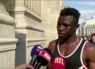 Un inmigrante escala cuatro pisos por la fachada para rescatar a un niño