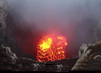 Así es el lago de lava del volcán de Hawái a punto de explosionar