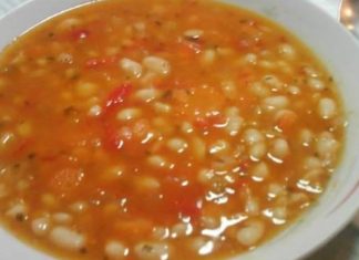 Fasolada, el Plato Nacional de Grecia – Sopa de Caraotas Blancas