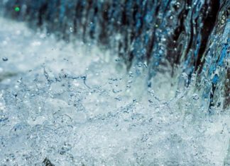 La NASA descubre algo alarmante en el agua dulce de la Tierra (vídeo)