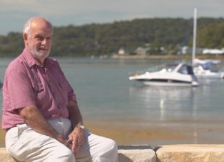 Él donó sangre todas las semanas durante 60 años y salvó la vida de 2,4 millones de bebés