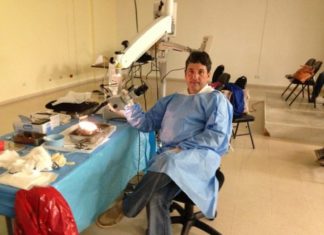 Este venezolano dirigirá Centro de Formación Microquirúrgica de la Universidad de Miami