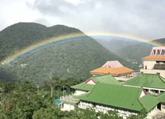 ¿Por qué en el arco iris y en el espectro no aparecen el color marrón ni el gris?