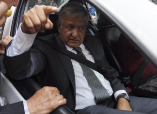 López Obrador, futuro presidente de México, renuncia a la seguridad, la residencia oficial y el avión
