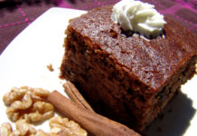 La Tradicional y Apreciada Karydopita o Torta de Nueces