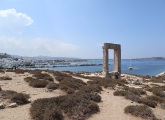 Naxos: La afectuosa madre  de las Cícladas