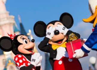 Mickey Mouse celebra a lo grande